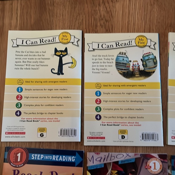 Books - Picture 6 of 9